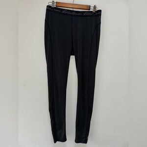 Eddie Bauer - Women’s - Small - First Ascent lightweight baselayer like new!